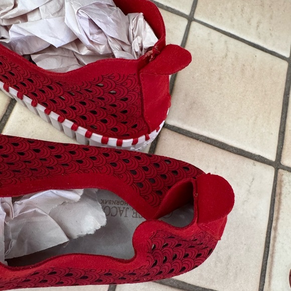 Ilse Jacobsen Tulip Red Slip-On Women's Shoes - Picture 6 of 7